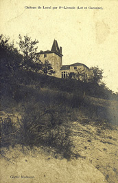 gravure ancienne réprésentant la château de Laval